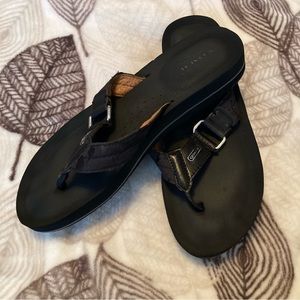 Coach flip flops size 7.5